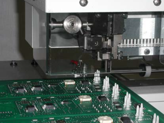 BTI-5000 insertion head and PCB detail